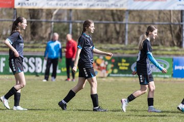 Bild 64 - wBJ VfL Pinneberg - Waldd�rfer SV : Ergebnis: 5:0